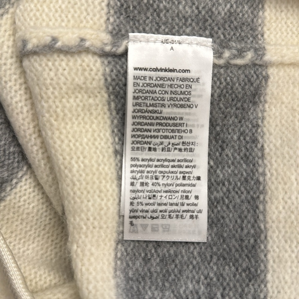 Calvin Klein jeans turtleneck sweater - Picture 4 of 4